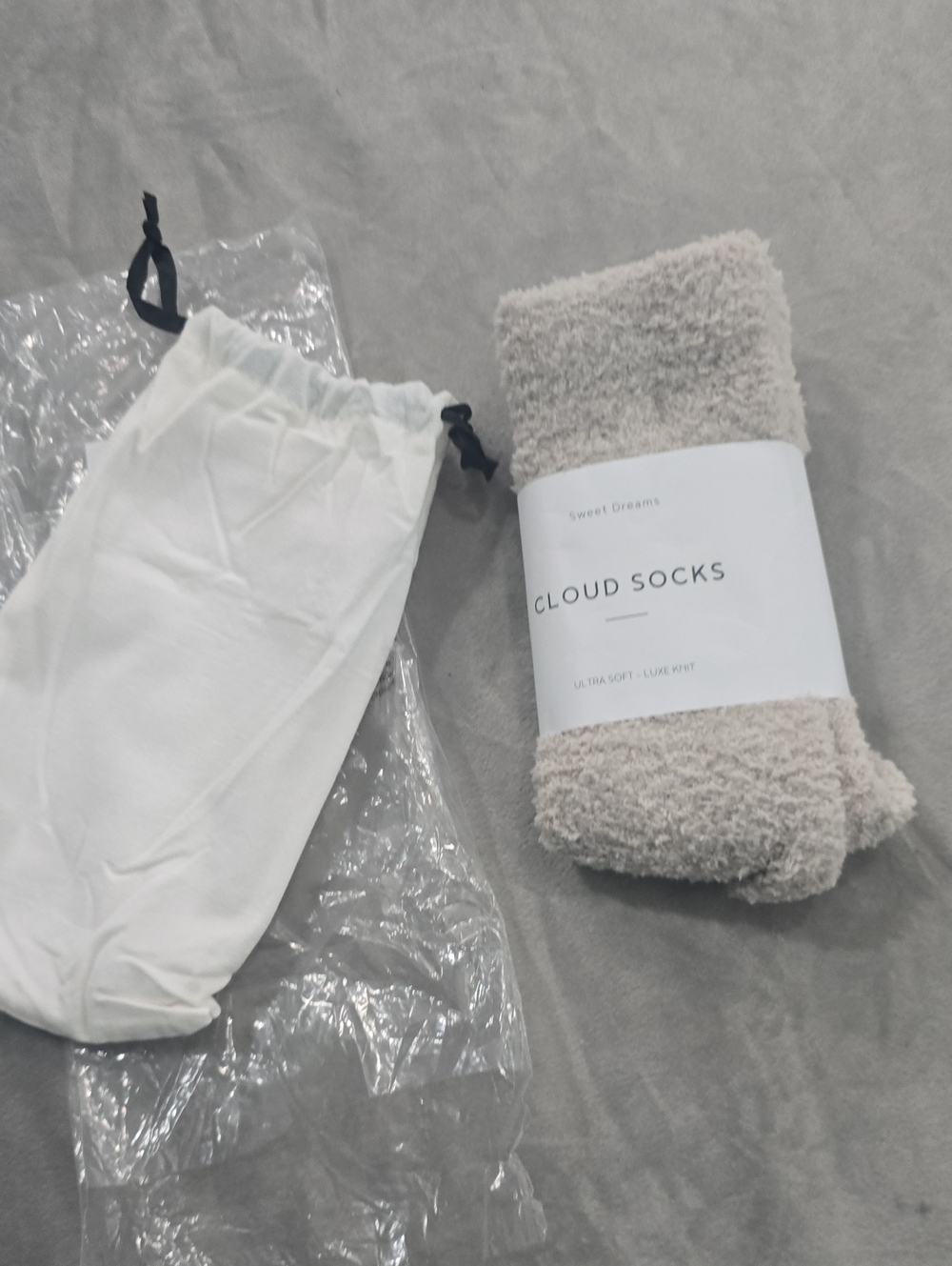 Sweet Dreams Cloud Socks Ultra-Soft Crew Socks - Light Gray